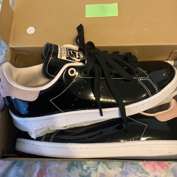 Adidas shoes - Picture 4 of 7